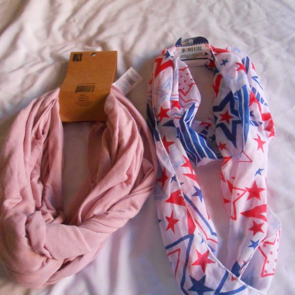 2 New Women's Infinity Scarves Studio 74 Mauve colored & red white blue Stars ๐ฉ - Picture 5 of 9